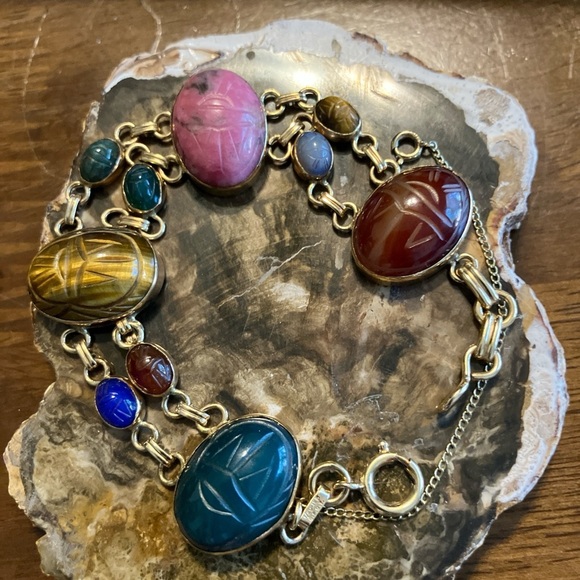 Egyptian Revival Vintage 12K GFCT Multistone Scarab Bracelet - Picture 4 of 10